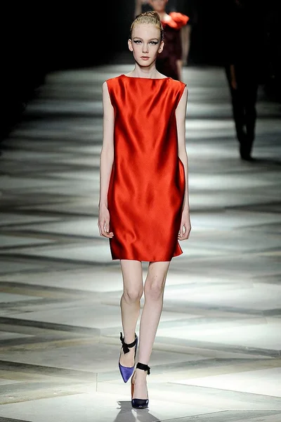 Look 13